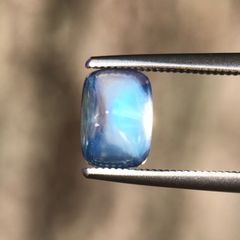 天然　ロイヤルブルー　ムーンストーン　ルース　1.71ct　シュガーローフ　美品　希少　1点物　男女兼用　オススメ　ソーティング付き