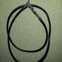ブラックレザーネックレス