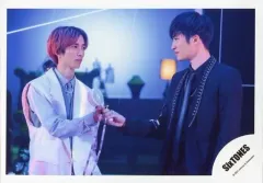 【中古】生写真(ジャニーズ) SixTONES/田中樹・ジェシー/横型・上半身/アルバム「1ST」MV＆ジャケ写オフショット/公式生写真