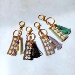 【新色追加】インド刺繡リボンと天然石のキーホルダー バッグチャーム