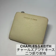 CHARLES＆KEITH/チャールズアンドキース/二つ折り財布/ウォレット/コンパクト財布/ホワイト　　　【A326】