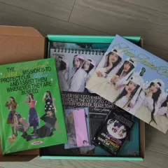 Newjeans ニュージーンズ シーグリ year book まとめ売り 楽天市場】【おまけ5種付き】NEWJEANS ☆ YEARBOOK 22-23