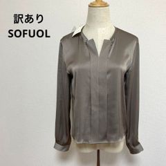 SOEJU バックリボンサテンブラウス ライトグレー - メルカリ