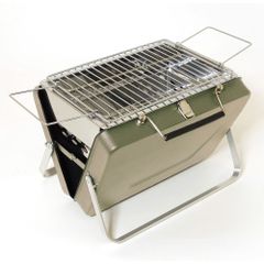 【Azzurri】折りたたみ式 アウトドアコンロ グリーン BBQコンロ バーベキューコンロ トランク型 焼肉グリル ステンレス 小型コンロ 卓上 カバン型 キャンプ ベランピング  ソロキャン 屋外 レジャー【AZ29569】