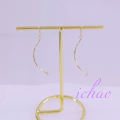 再販♪14kgfフック♪14kgfウェーブチャームの高品質ピアス(イヤリング変更可能)