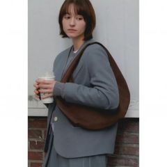 Simple Project クロワッサンショルダーバッグ - メルカリ