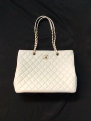 CHANEL 　シャネル　CC　ココマーク　マトラッセ　キャビアスキン　チェーンショルダー　ショッピングトート　ホワイト　ゴールド金具　ショルダー　トート　バッグ