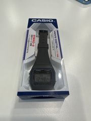 CASIO F-84W-1 時計