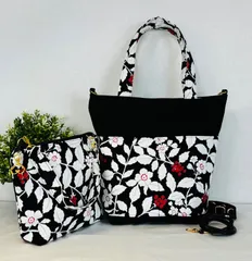 【裁縫ストア・ボヌール】大人かわいい　北欧風　ツイル 花柄  ボタニカル柄　ブラック　トートバック　ポーチ/サコッシュ　ショルダーバッグ　ハンドバッグ　親子バッグ　ハンドメイド　ショルダーストラップ　岡山デニム生地　ゴージャス / №500-551