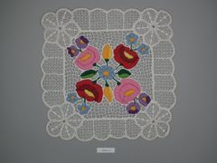 東欧雑貨 カロチャ刺繍 ハンガリー ビンテージ テーブルセンター