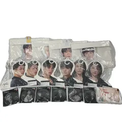 未使用品 Flue フリュー アイドルグッズ Stray Kids BIG缶バッジ　6個、NIKフォトハンガー6個、INIフォトハンガー4個　ブランケットセット【中古】【送料無料】