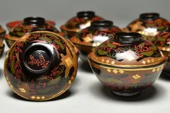 『お祭りうー特価』　秀衡塗　金彩　赤絵松　蓋付お椀　5杯 お祭りうー特価』 秀衡塗 金彩 赤絵松 蓋付お椀 5杯