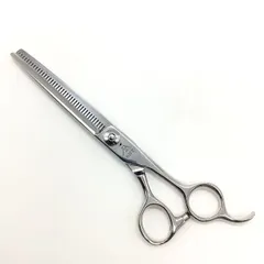 切れ味に自信有り✨抜け感の良い理美容師プロ用☀人気の逆刃セニングシザー両面使用可 抜け感の良い人気の逆刃セニングシザー理美容師プロ用☆