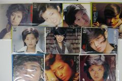 山口百恵 レコードセット(LP9枚&EP3枚)特大ポスター付き！！ - メルカリ