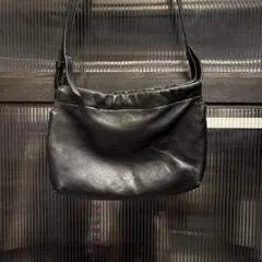 @ Agnesb アニエスベー レザー サコッシュ ショルダー バッグ　黒 ブラック BLACK クロ くろ　お呼ばれ　デート　オフィスカジュアル　食事会