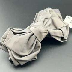 【新品】ヘアアクセサリー クリップ ヘアクリップ バナナクリップ グレー リボン デザイン 大きめ◆