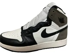 【NIKE  AIR JORDAN 1 HIGH OG GS/ナイキ エアジョーダン1 ハイ オージー ジーエス/SAIL BLACK DARK MOCHA/セイルブラック ダークモカ/575441-105/スニーカー/シューズ/ボーイズサイズ/キッズサイズ/
