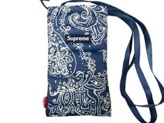 Supreme Puffer Neck Pouch Blue Paisley - メルカリ