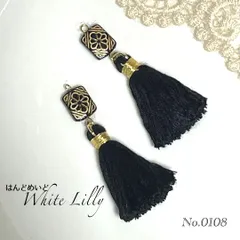 No.0108　タッセル付きピアス