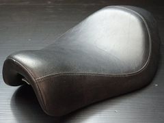 2010 FLSTF1580 TC96 純正前後シートセット - メルカリ
