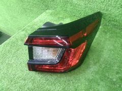 トヨタ純正☆ZVW55系 プリウス☆前期 純正LEDテールランプ☆左上側