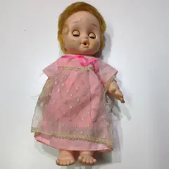 ピンクドレスの人形