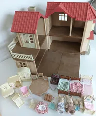 シルバニアファミリー　明かりの灯る大きなお家　人形・家具付