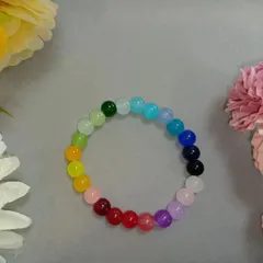 レインボーカラーのクラッシュビーズブレスレット（16cm）