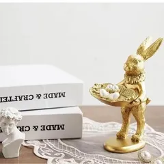 北欧雑貨 可愛いトレイを持った ゴールドうさぎ 小物入れ 置物 オブジェ ウサギ 高級  飾り 兎 オブジェ アリス メルヘン ヨーロッパ ガーデンオーナメント アクセサリースタンド 韓国 イースター