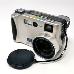 ソニー サイバーショット DSC-F77 動作未確認 6526上 - メルカリ
