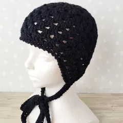 ニット帽　手編み　キャップ　ビーニー　クロシェハット　バラクラバ　クラッシャーハット　かぎ針編み　耳当て付き　フード帽子　紐付き　ブラック