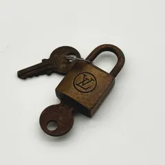 2025年最新】LV カデナ 南京錠の人気アイテム - メルカリ