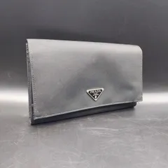 《K》プラダ 長財布 三角プレート ブラック 二つ折り PRADA ナイロン トライアングル 黒