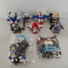 〇ガンダム ガンプラ(SD)7体、ミニフィギュア11体 まとめ売り。おまけ：不明パーツ付き
