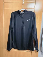 ナイキ 쿼터ジップ 長袖Tシャツ