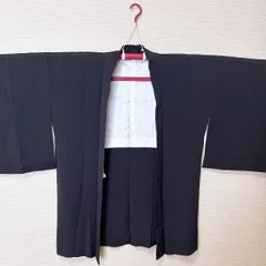 【き715】正絹 黒羽織 一つ紋入り フォーマル 略礼装 無地 シンプル 菊紅葉地紋裏地 上品 レトロ 和装 和装 着物 黒 アンティーク