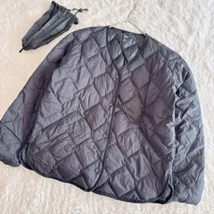 ユニクロ　UNIQLO ウルトラライトダウンリラックスジャケット　M ブラック　収納袋　2021年モデル　Ｖネック