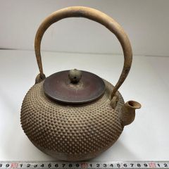 TS93 希少 南部鉄器 鉄瓶 霰 アラレ 刻印有 アンティーク 伝統工芸 TS93 希少 南部鉄器 鉄瓶 霰 アラレ 刻印有 アンティーク 伝統工芸
