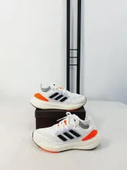 アディダス ピュアブースト 22 ランニングシューズ ホワイト 240