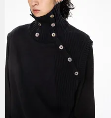 黒ニットベスト ハイネックボタン