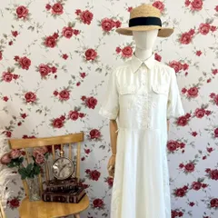 シャツワンピース　ダブルポケットデザイン　アイボリー 白 ナチュラル 半袖 春夏 レトロ シンプルガーリー　レディース ワンピース