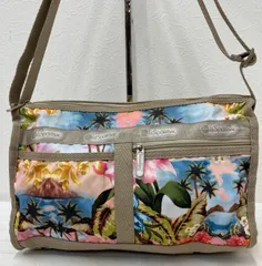 4442　LeSportsac レスポートサック　ハワイ限定　ショルダーバッグ　肩がけ　斜めがけ　カジュアル　ユニセックス　通勤　通学　ポケット多数　総柄　ナイロン　レディース　ハイビスカス　花柄
