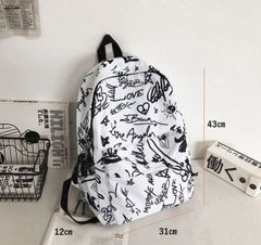新品 レディース デイパック 英字柄 マルチ色 - メルカリ