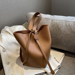DEMERIELバケットショルダーバッグ ベージュBucket Bag Mini - メルカリ
