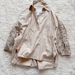 TICCA ティッカ　レース パフスリーブ ブラウス　カットワーク刺繍　ベージュ　美品