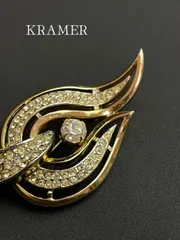KRAMER（クレイマー ）1950s 抽象的曲線とラインストーンの豪華ブローチ