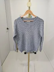 ハイクオリティ特価 Vネック ケーブルニット 3カラーから1つ選択