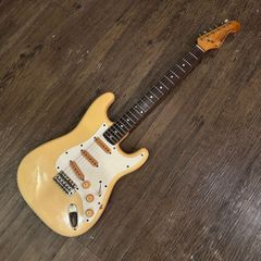 Fender レリック ストラトキャスター 64s Road Worn カスタム - メルカリ