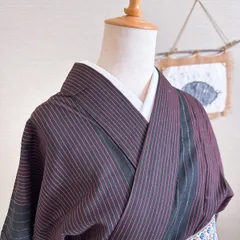 【き728】二部式着物 黒×えんじ 縞模様 袷 レディース カジュアル着物 レトロモダン 大正ロマン お稽古 町着 リメイク素材にも