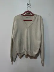 Vネックニット free